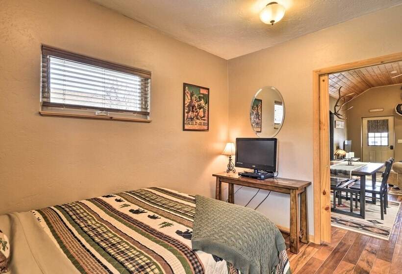 Red Lodge Retreat W/ Hot Tub: 3 Blocks To Downtown