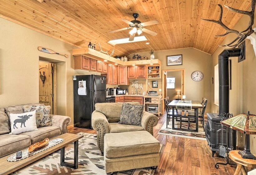 Red Lodge Retreat W/ Hot Tub: 3 Blocks To Downtown