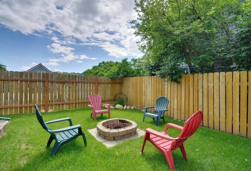 Red Lodge Retreat W/ Hot Tub: 3 Blocks To Downtown