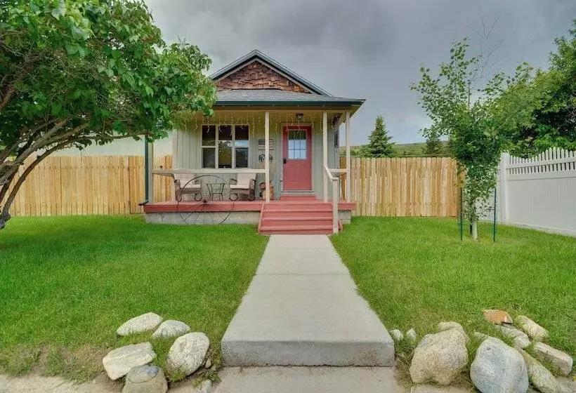 Red Lodge Retreat W/ Hot Tub: 3 Blocks To Downtown