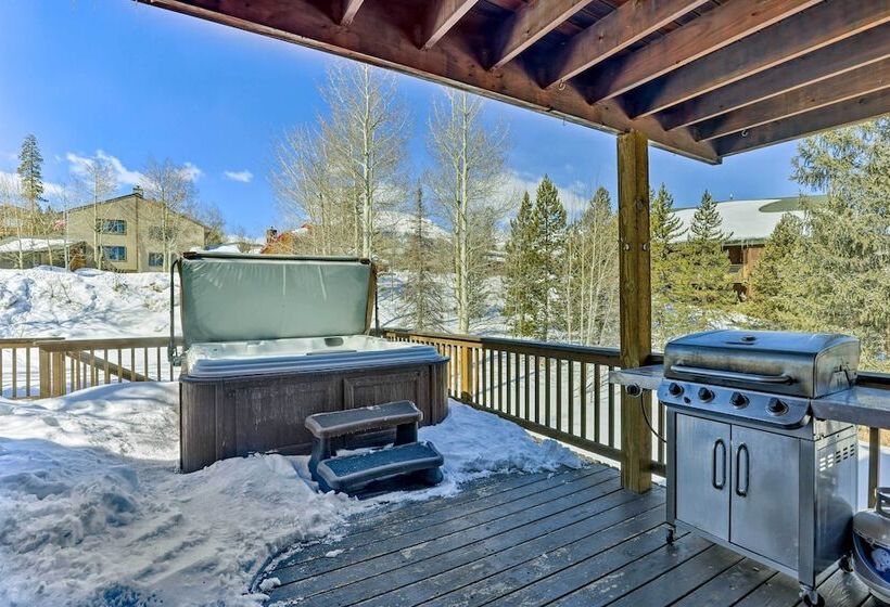 Private Deck & Hot Tub: Silverthorne Home!