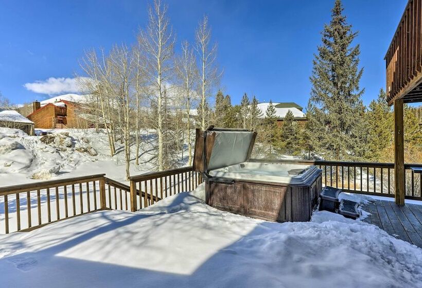 Private Deck & Hot Tub: Silverthorne Home!