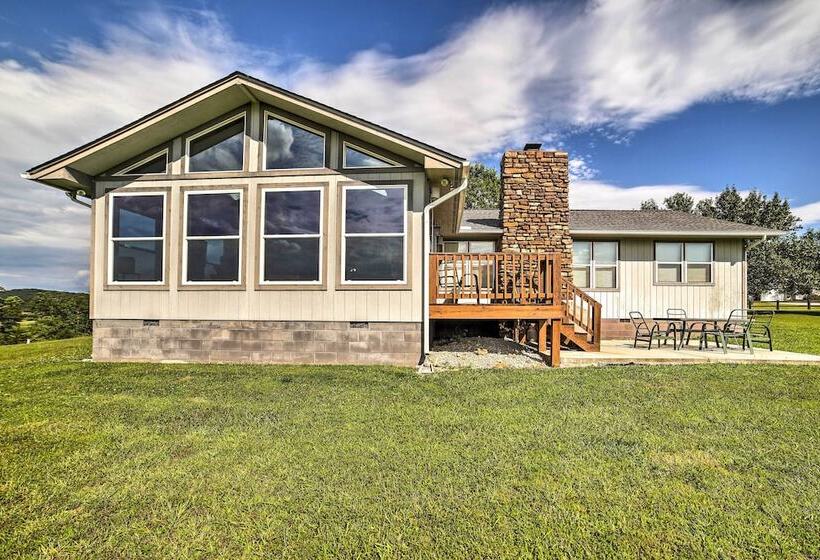 Holiday Island Home W/ Patio + Golf Course View!