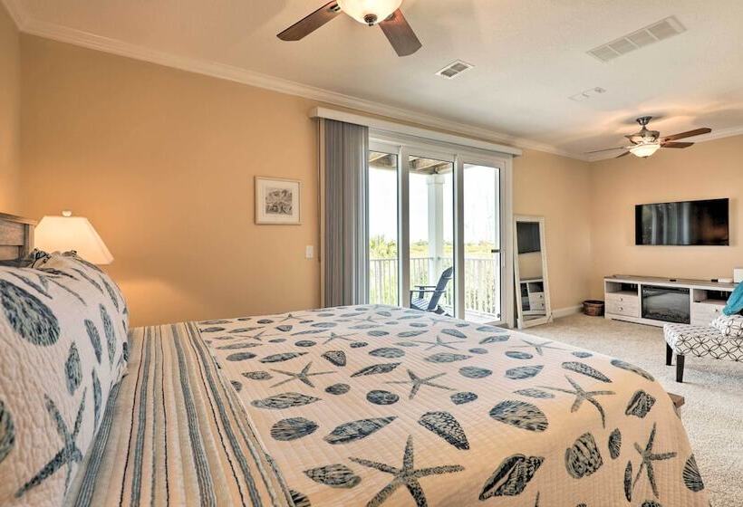 Spacious St Augustine Retreat: Walk To Beach