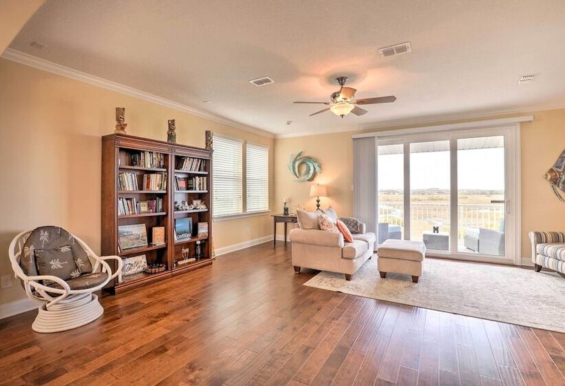 Spacious St Augustine Retreat: Walk To Beach