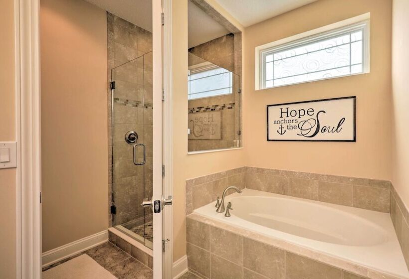 Spacious St Augustine Retreat: Walk To Beach