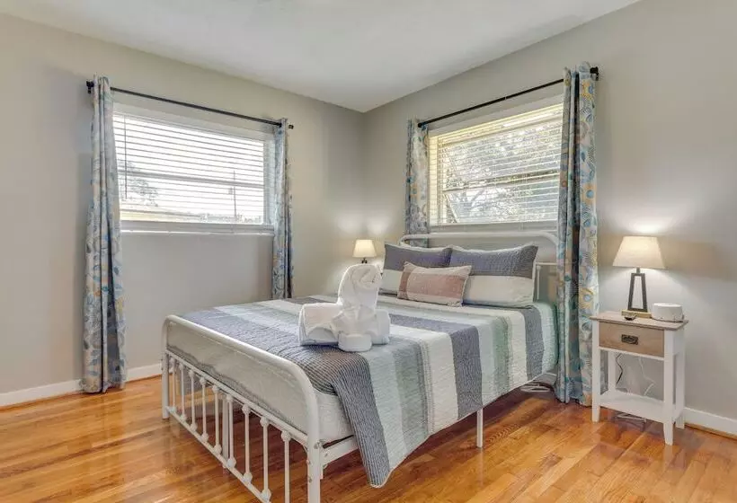 Stylish Pensacola Retreat W/ Patio & Grill!