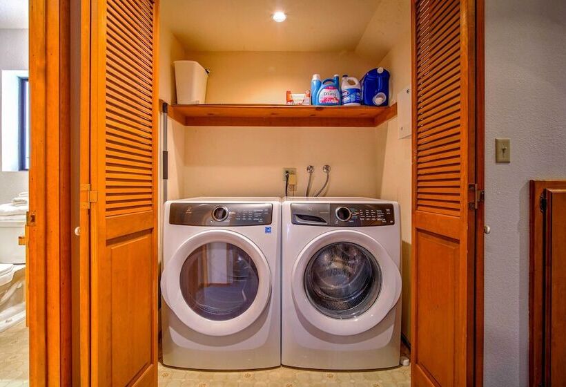 The Atomic Squirrel Lodge Lake Gregory Getaway!