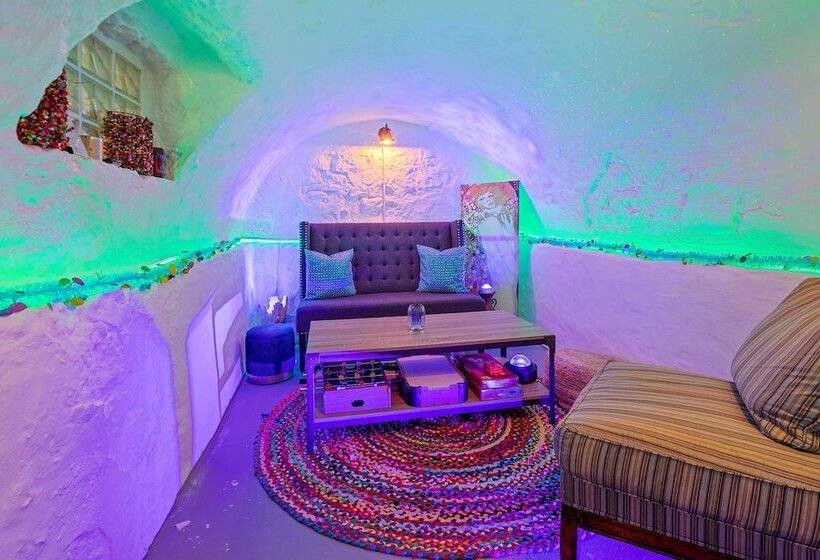 The Fiveten Federal Downtown Galena Gem!