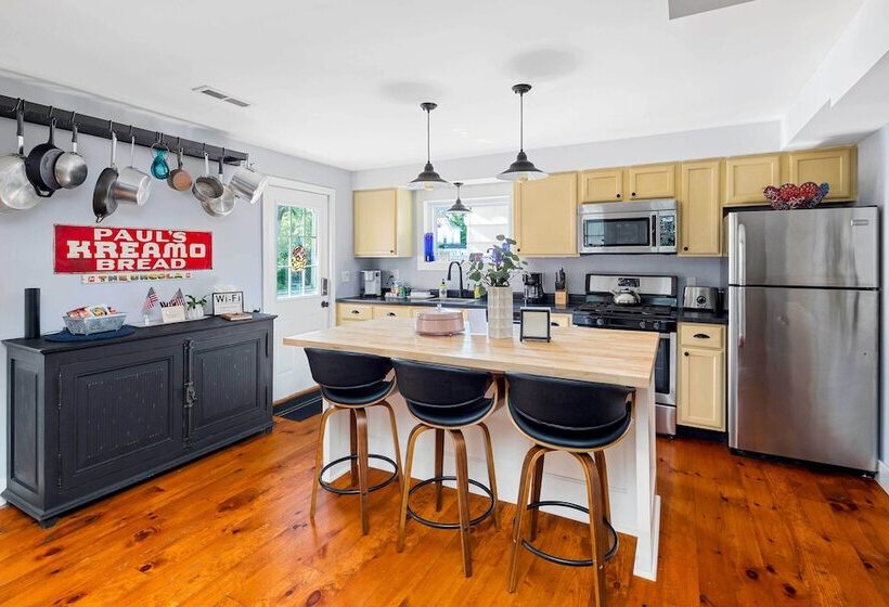 The Fiveten Federal Downtown Galena Gem!