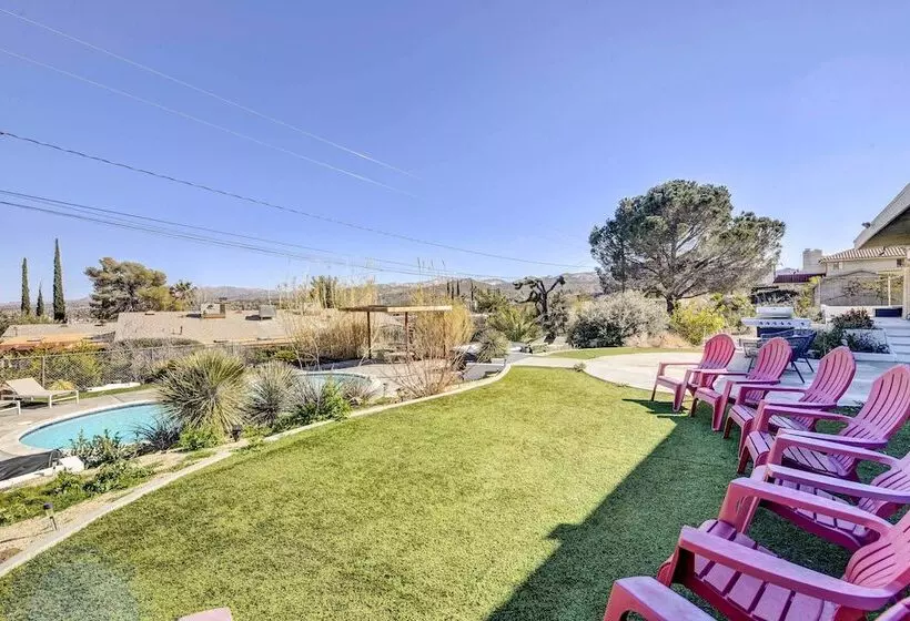 Tranquil Home W/ Pool   14 Mi To Joshua Tree!