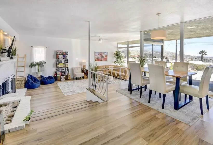 Tranquil Home W/ Pool   14 Mi To Joshua Tree!