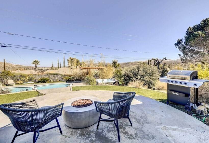 Tranquil Home W/ Pool   14 Mi To Joshua Tree!