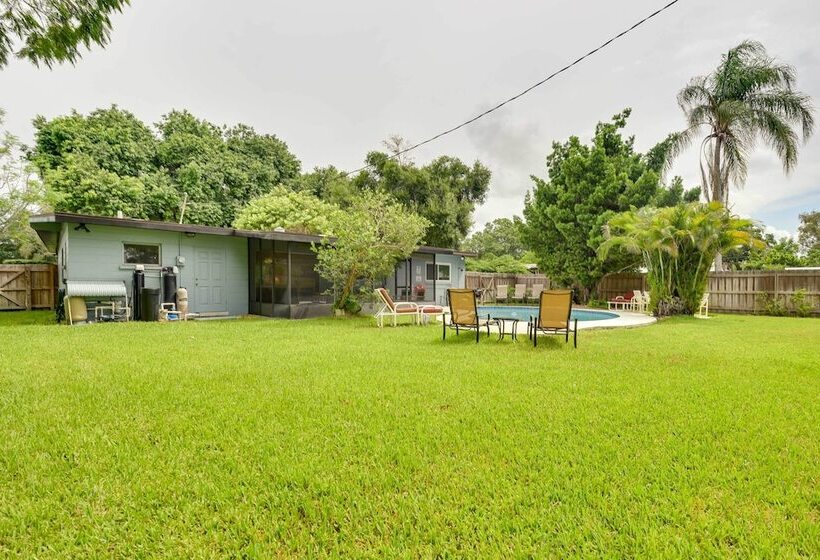 Uncle Louie S Gulf Coast Retreat W/ Outdoor Oasis!