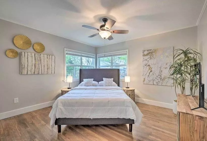 Updated Fayetteville Home < 2 Miles To Uark!