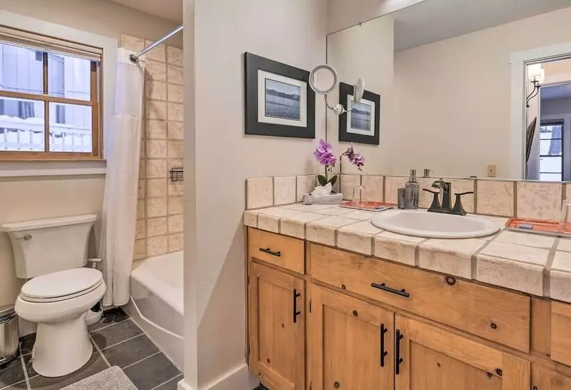 Warm Truckee Cabin On Northstar Shuttle Route