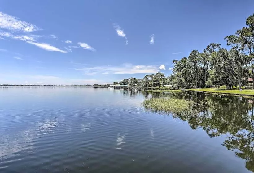 Lakefront Home W/ Game Room, Kayaks, & Fire Pit