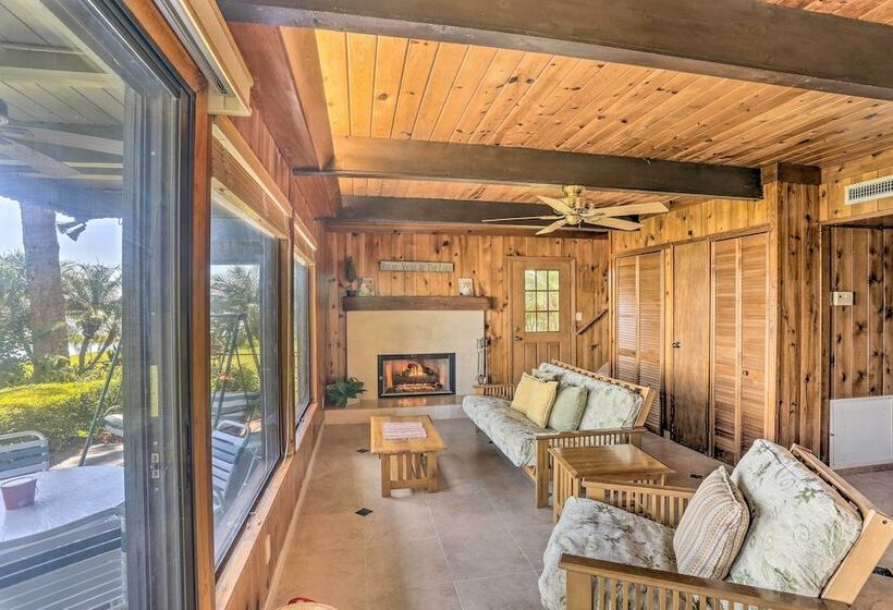 Lakefront Home W/ Game Room, Kayaks, & Fire Pit