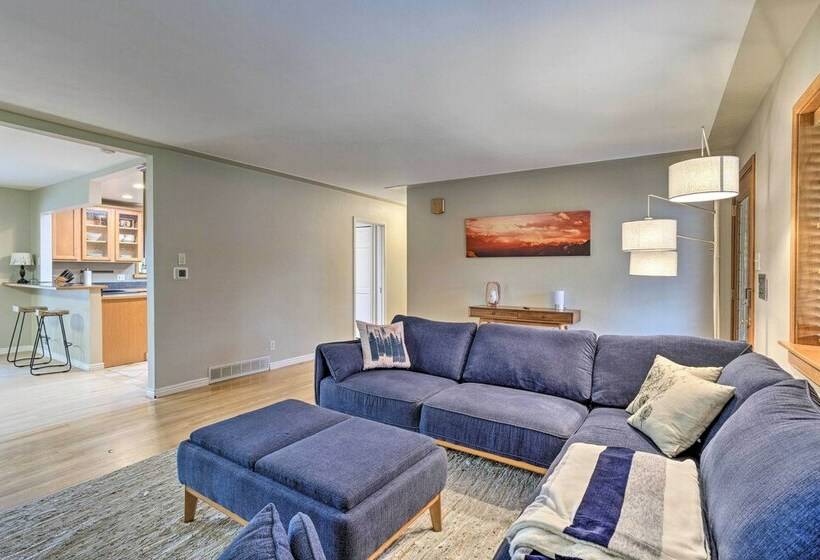 Welcoming Home W/ Grill, 5 Mi To Dtwn Denver!