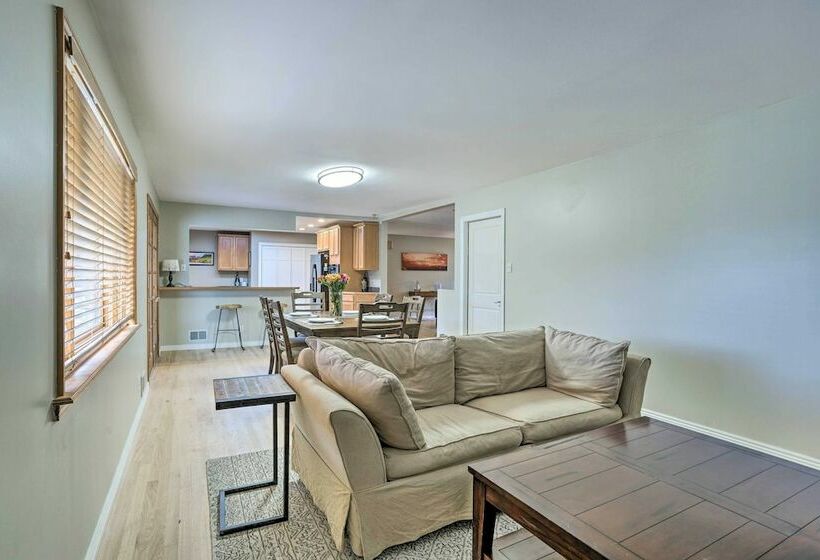 Welcoming Home W/ Grill, 5 Mi To Dtwn Denver!