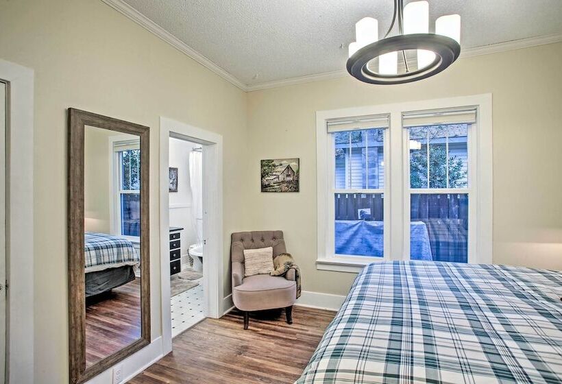 Whimsical Coeur D Alene Escape, Walk To Beach!