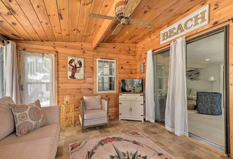 Charming West Yarmouth Home ~ 2 Mi To Beach!