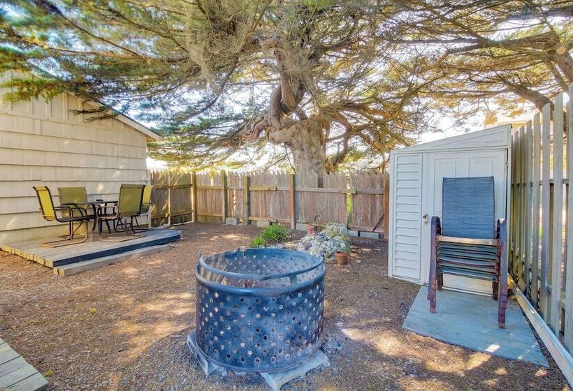 Bandon Home W/ Patio, Steps To South Jetty Park
