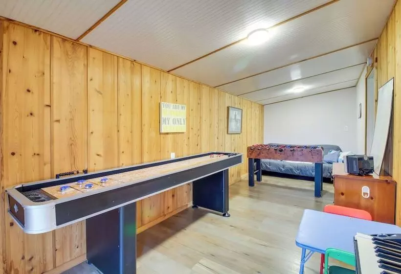 Bandon Home W/ Patio, Steps To South Jetty Park