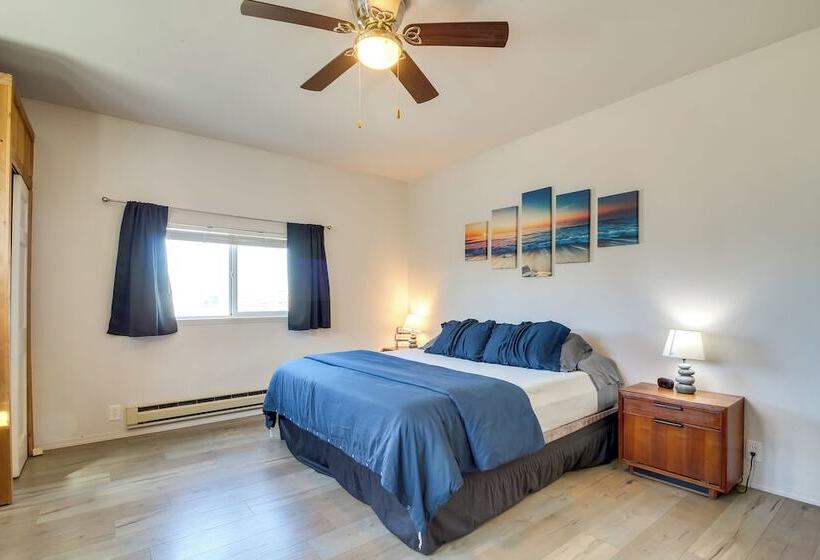 Bandon Home W/ Patio, Steps To South Jetty Park