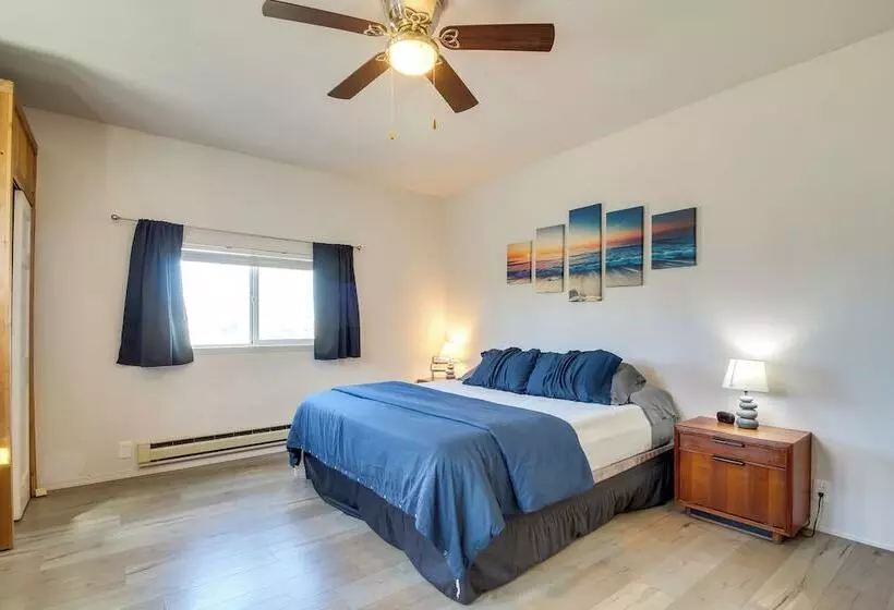 Bandon Home W/ Patio, Steps To South Jetty Park