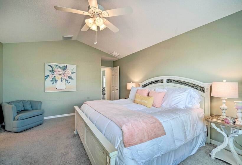 Bright Florida Home Near Tons Of Golf Courses