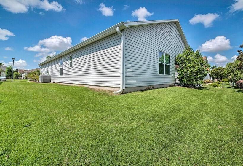 Bright Florida Home Near Tons Of Golf Courses