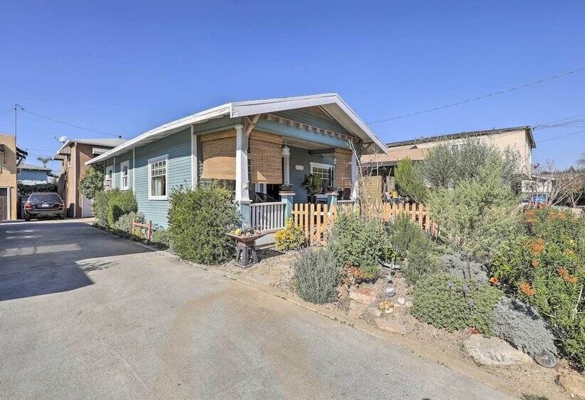 Charming Craftsman Cottage With Garden & Hot Tub!