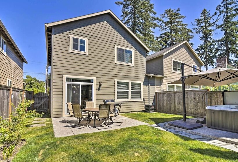 Portland Home W/ Private Hot Tub: 9 Mi To Downtown