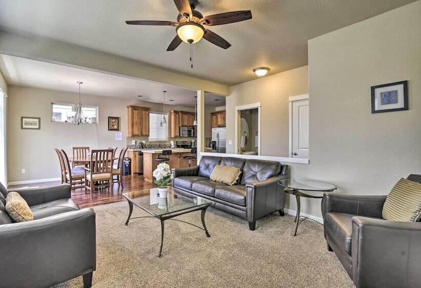 Portland Home W/ Private Hot Tub: 9 Mi To Downtown