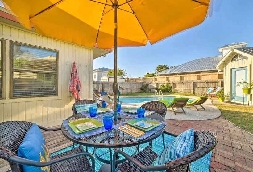 Coastal Pcb Cottage W/pool & Bbq: 1block To Beach!