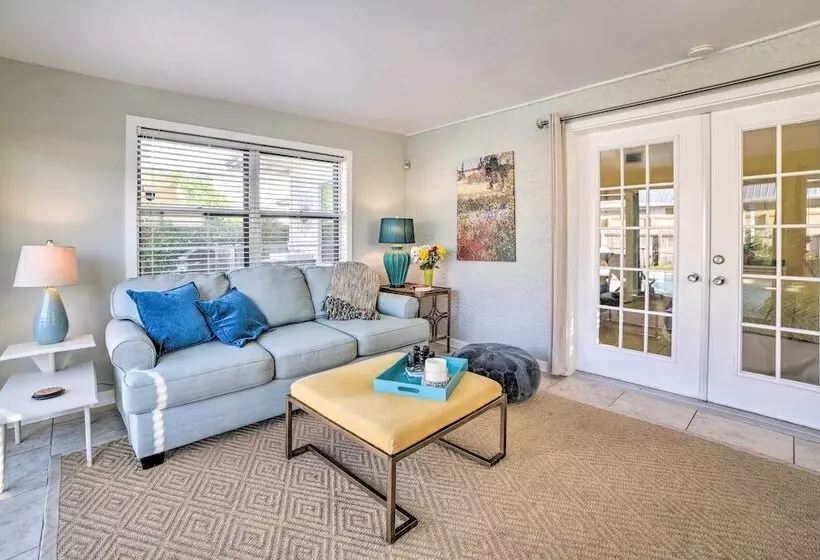 Coastal Pcb Cottage W/pool & Bbq: 1block To Beach!