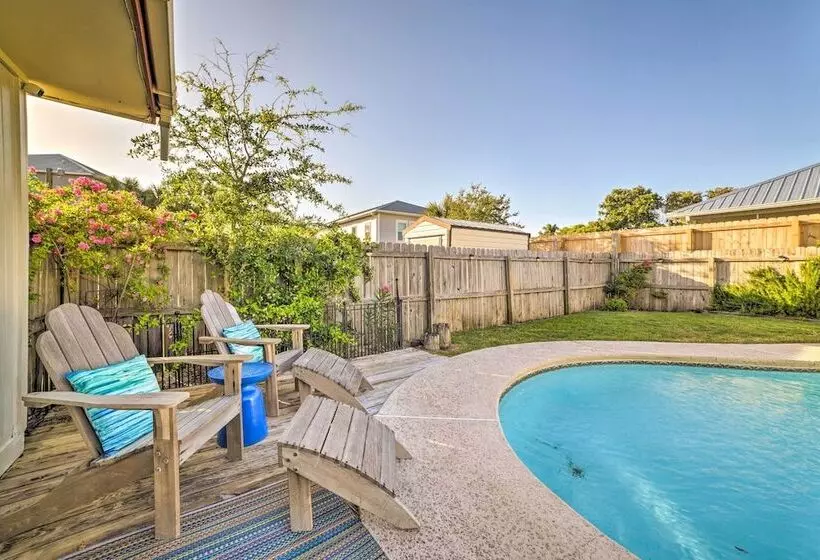 Coastal Pcb Cottage W/pool & Bbq: 1block To Beach!