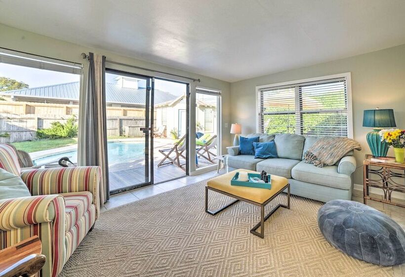 Coastal Pcb Cottage W/pool & Bbq: 1block To Beach!