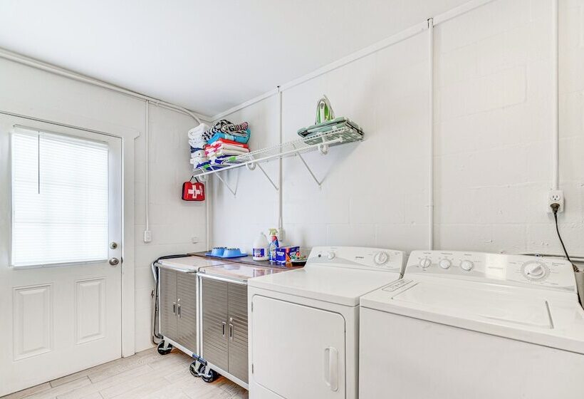 Colorful Canalfront Home   Boat Dock, Deck, Kayaks