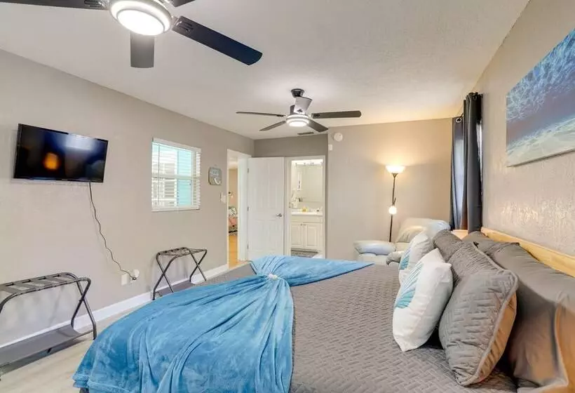 Colorful Coastal Home W/ Pool, 6 Mi To Beach!