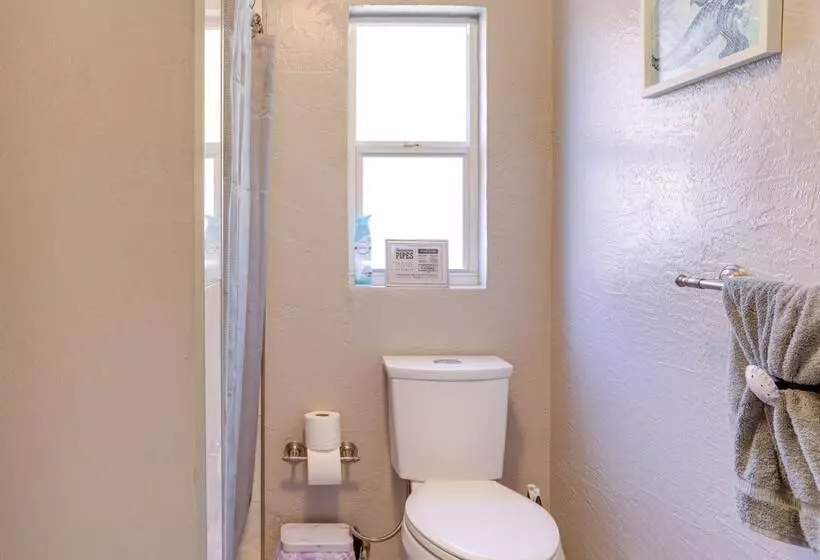 Colorful Coastal Home W/ Pool, 6 Mi To Beach!