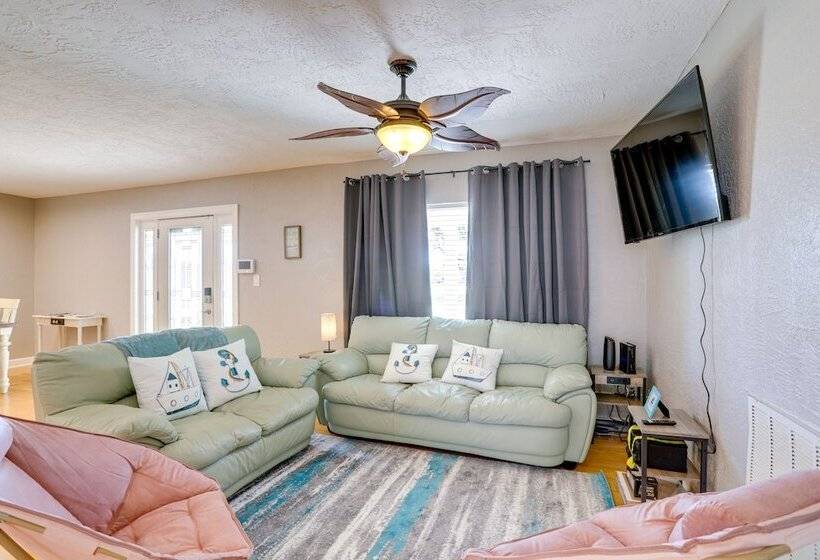 Colorful Coastal Home W/ Pool, 6 Mi To Beach!