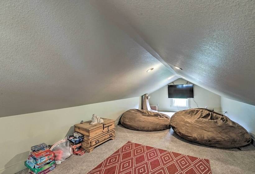 Conifer Cabin W/ Mountain Views On 100 Acres!