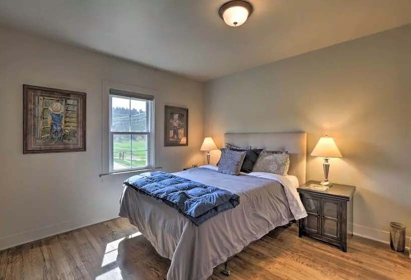 Conifer Cabin W/ Mountain Views On 100 Acres!