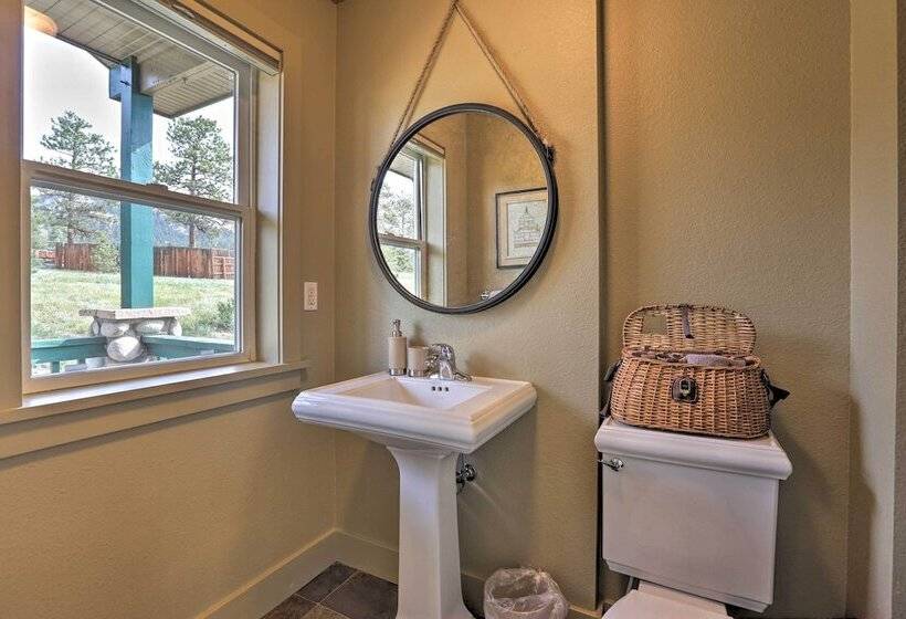 Conifer Cabin W/ Mountain Views On 100 Acres!