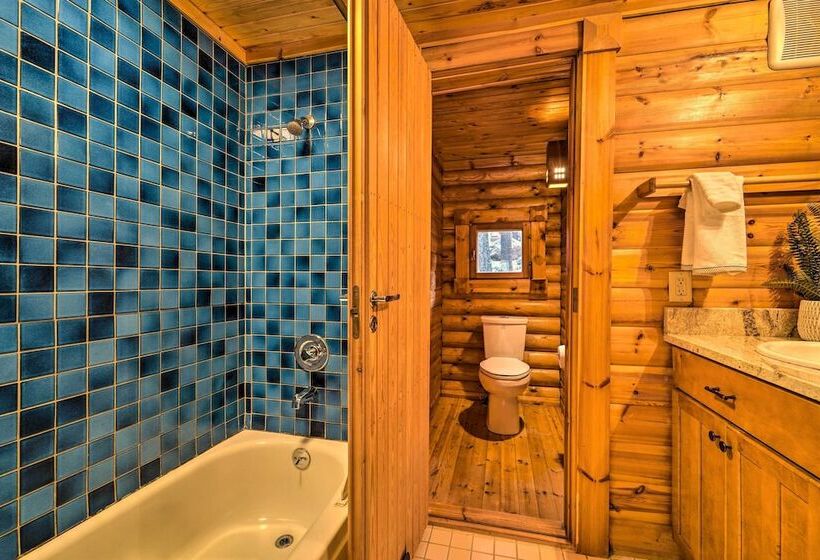 Cozy Truckee Cabin W/ Sauna: 11 Mi To Sugar Bowl!