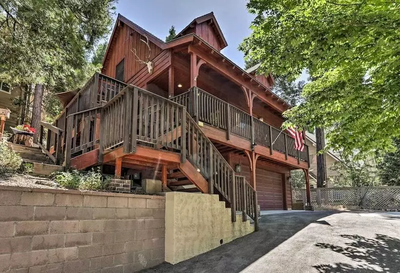 Steps To Lake: Cabin W/ Deck In Lake Arrowhead