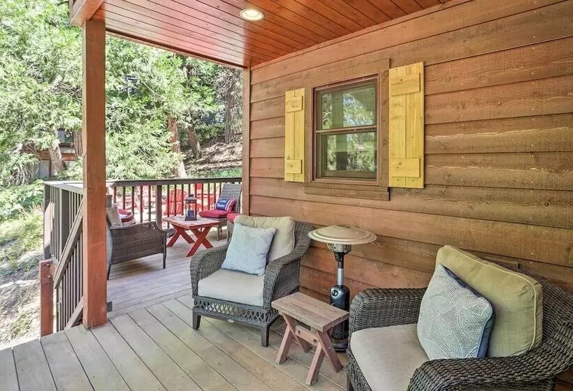 Steps To Lake: Cabin W/ Deck In Lake Arrowhead