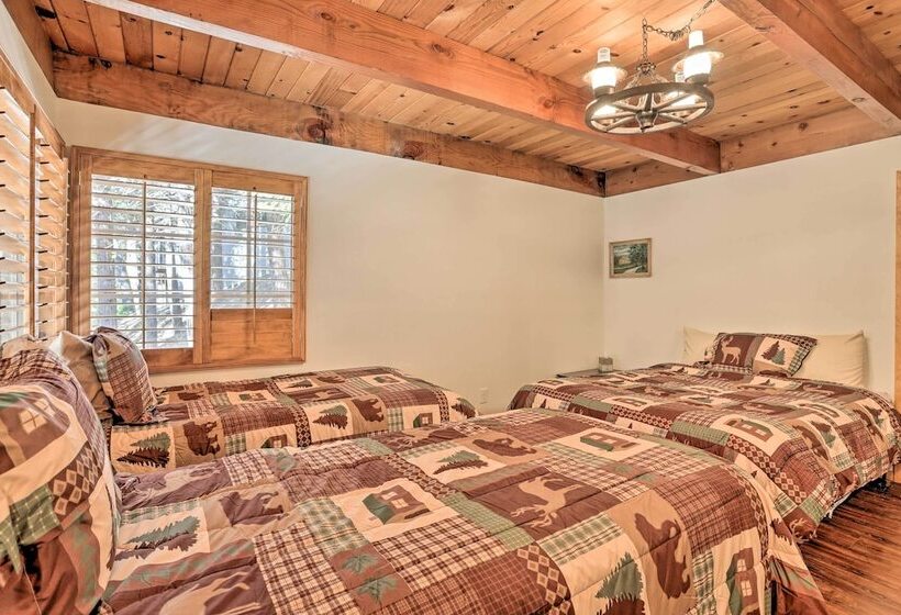 Delightful Family Cabin: Walk To Lake Gregory!